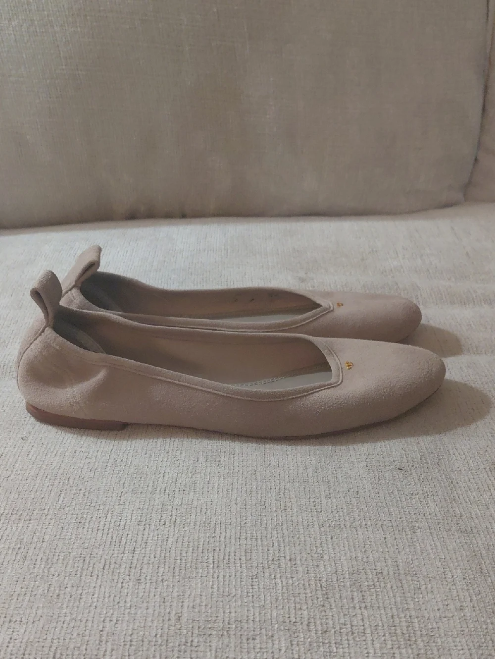 Tory Burch Classic Neutral Beige Suede Ballet Flats Soze 8.5